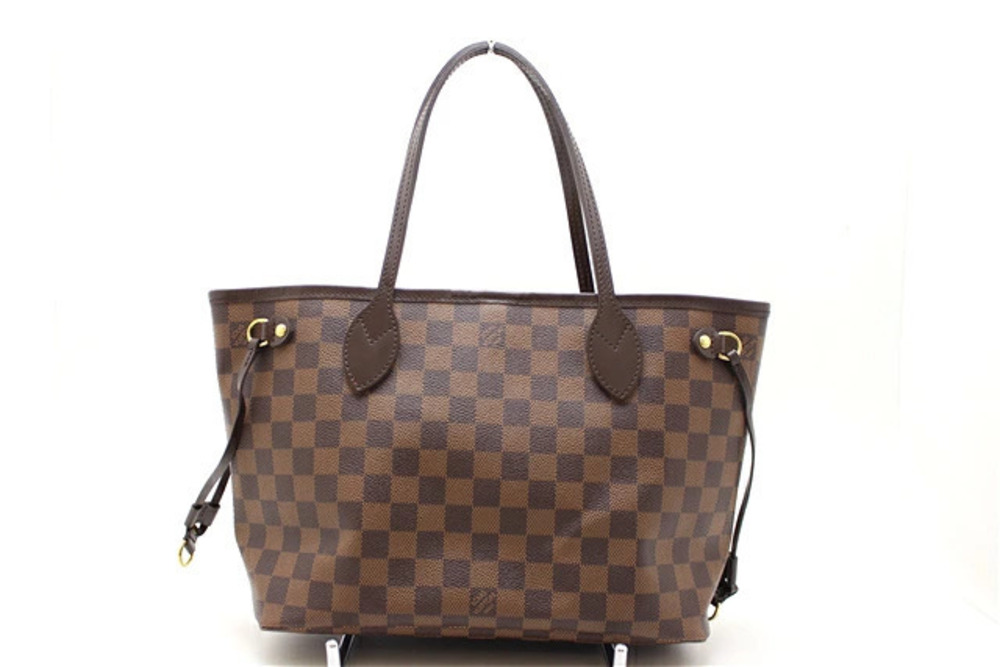 Louis Vuitton Damier Neverfull Pouch Clutch not